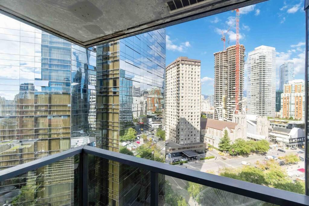 2Br Condo With Breathtaking View In Downtown! Free Parking - 6 Sleep Vancouver Bagian luar foto