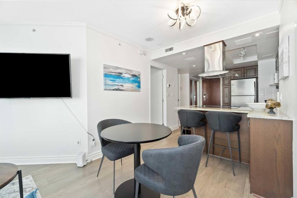 2Br Condo With Breathtaking View In Downtown! Free Parking - 6 Sleep Vancouver Bagian luar foto