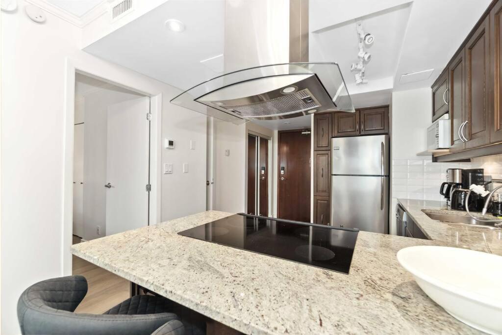 2Br Condo With Breathtaking View In Downtown! Free Parking - 6 Sleep Vancouver Bagian luar foto